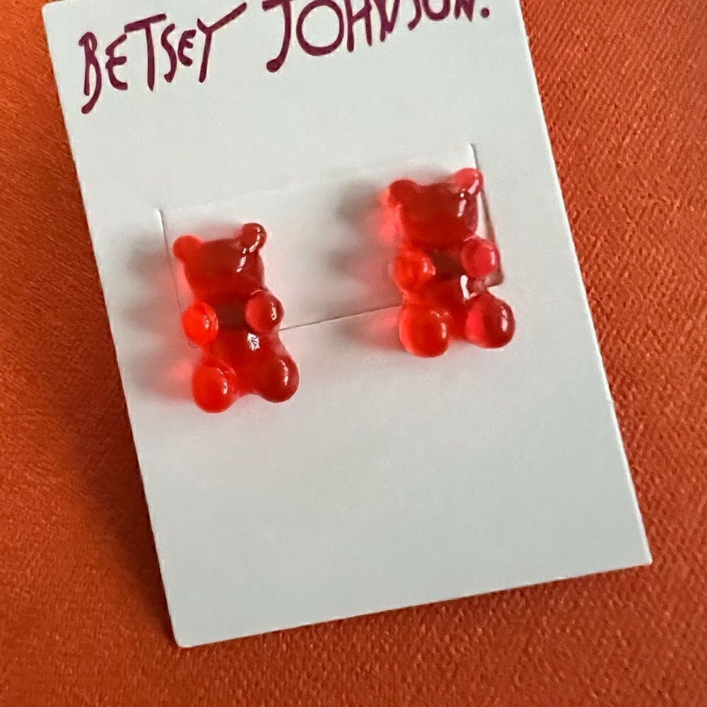 ❤️ Betsey Johnson red gummy bear earrings ❤️